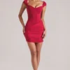 Vestido corto Alva con escote corazón en rojo cereza Vestido corto Alva con escote corazón en rojo cereza