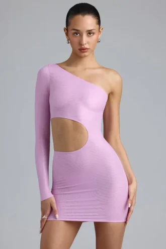 Vestido corto asimétrico con aberturas metalizadas de Zanab en rosa violeta