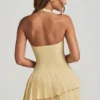 Vestido corto asimétrico con capas y cuello halter Rosaria en amarillo pastel Vestido corto asimétrico con capas y cuello halter Rosaria en amarillo pastel