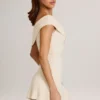 Vestido corto asimétrico de corte A Suhana en modal color marfil