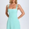 Vestido corto Aubrielle con ribete de encaje en verde mar Vestido corto Aubrielle con ribete de encaje en verde mar