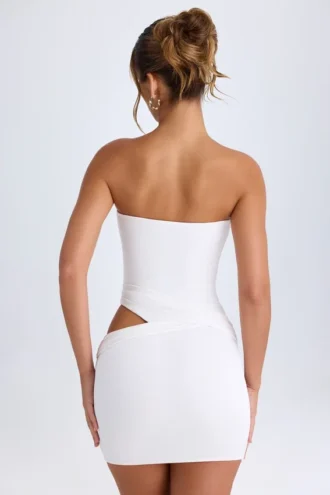 Vestido corto bandeau con aberturas Damia en blanco