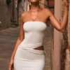 Vestido corto bandeau con aberturas Damia en blanco Vestido corto bandeau con aberturas Damia en blanco
