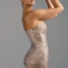 Vestido corto bandeau con adornos Aurora en color almendra Vestido corto bandeau con adornos Aurora en color almendra