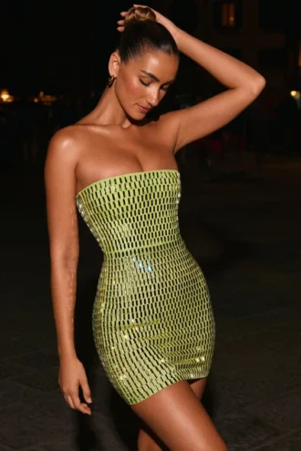 Vestido corto bandeau con adornos Aurora en verde pera