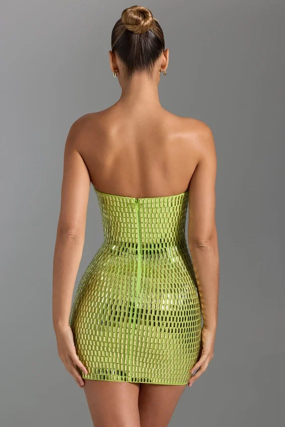 Vestido corto bandeau con adornos Aurora en verde pera Vestido corto bandeau con adornos Aurora en verde pera
