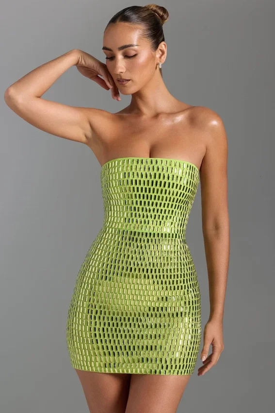 Vestido corto bandeau con adornos Aurora en verde pera Vestido corto bandeau con adornos Aurora en verde pera
