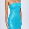 Vestido corto bandeau con adornos Cassidy en turquesa Vestido corto bandeau con adornos Cassidy en turquesa