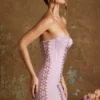 Vestido corto bandeau con cordones tipo corsé Emira en malva