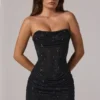 Vestido corto bandeau con cuello vuelto y adornos de Zara en negro