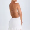 Vestido corto bandeau con volantes y aberturas Misa en blanco