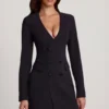 Vestido corto blazer estructurado de un solo botonadura Samantae en negro