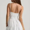 Vestido corto camisola fruncido Tessara en blanco