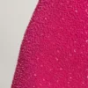 Vestido corto con aberturas y adornos Emilion en fucsia