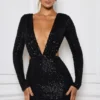Vestido corto con aberturas y adornos Marva en negro