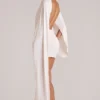 Vestido corto con capa drapeada Lida en color marfil Vestido corto con capa drapeada Lida en color marfil