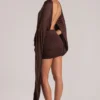 Vestido corto con capa drapeada Lida en marrón chocolate