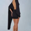Vestido corto con capa drapeada Lida en negro