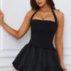 Vestido corto con corsé, cuello halter y bajo abullonado con cordones Ludmila en negro