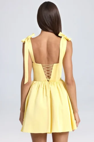 Vestido corto con corsé drapeado Bellamy en color sorbete de limón