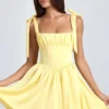 Vestido corto con corsé drapeado Bellamy en color sorbete de limón