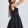 Vestido corto con corsé drapeado Bellamy en negro Vestido corto con corsé drapeado Bellamy en negro