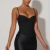 Vestido corto con corsé drapeado Lovella en negro