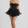 Vestido corto con corsé y capas y hombros descubiertos Meredith en negro