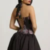 Vestido corto con cuello halter, cordones y bajo abullonado Nanala en estampado floral negro