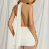 Vestido corto con cuello halter Nerelle en blanco Vestido corto con cuello halter Nerelle en blanco
