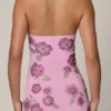 Vestido corto con cuello halter y adornos Galene en rosa suave