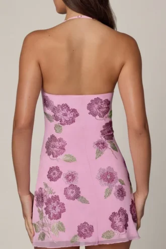 Vestido corto con cuello halter y adornos Galene en rosa suave