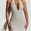 Vestido corto con cuello halter y detalle de pañuelo adornado de Henrietta en blanco