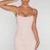 Vestido corto con cuello vuelto y adornos Seychelles en color rosa palo