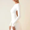 Vestido corto con fruncidos y espalda abierta Brenna en modal blanco