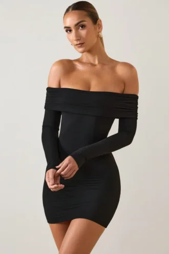 Vestido corto con hombros descubiertos Oriana de modal en negro