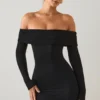 Vestido corto con hombros descubiertos Oriana de modal en negro