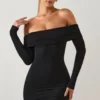 Vestido corto con hombros descubiertos Oriana de modal en negro