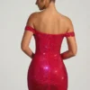 Vestido corto con hombros descubiertos y adornos Leonora en rojo carmesí