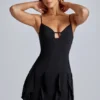 Vestido corto con volantes y corte en A Piera en negro