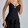 Vestido corto con volantes y corte en A Piera en negro
