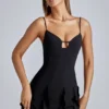 Vestido corto con volantes y corte en A Piera en negro