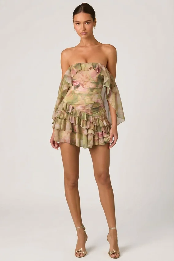 Vestido corto con volantes y hombros descubiertos Birdie con estampado floral multicolor Vestido corto con volantes y hombros descubiertos Birdie con estampado floral multicolor