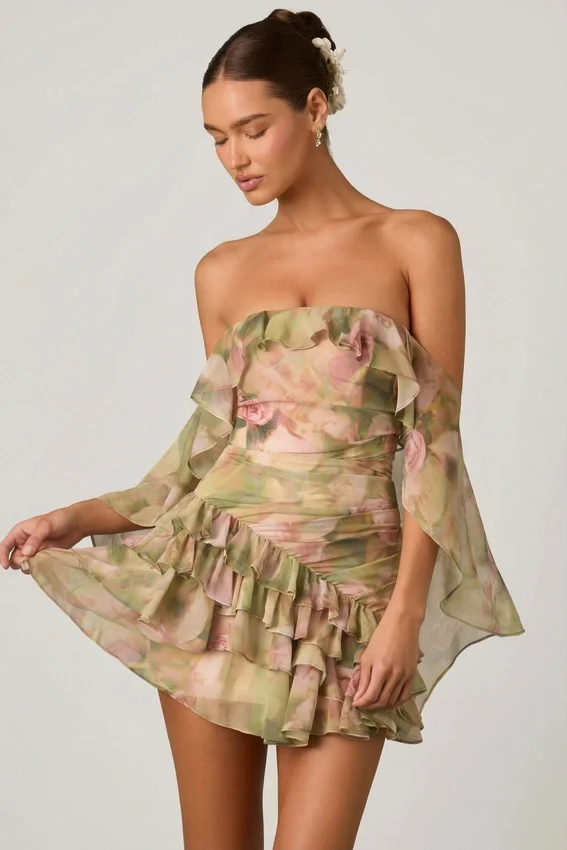 Vestido corto con volantes y hombros descubiertos Birdie con estampado floral multicolor Vestido corto con volantes y hombros descubiertos Birdie con estampado floral multicolor