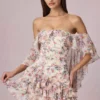Vestido corto con volantes y hombros descubiertos de Birdie con estampado floral Primrose Vestido corto con volantes y hombros descubiertos de Birdie con estampado floral Primrose