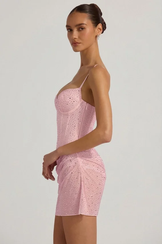 Vestido corto Connie semitransparente con adornos y drapeado en rosa Vestido corto Connie semitransparente con adornos y drapeado en rosa