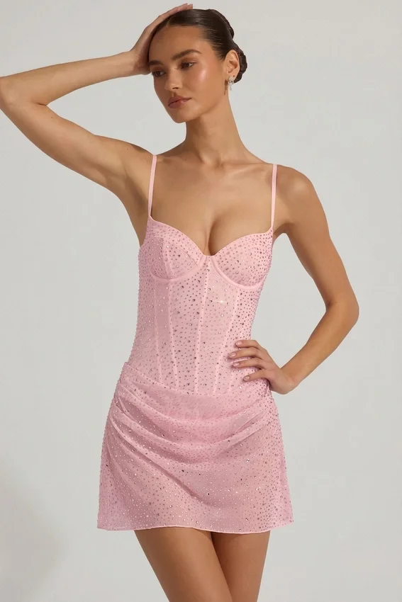 Vestido corto Connie semitransparente con adornos y drapeado en rosa Vestido corto Connie semitransparente con adornos y drapeado en rosa