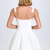 Vestido corto corsé con cordones y pliegues Analise en blanco