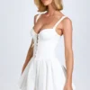 Vestido corto corsé con cordones y pliegues Analise en blanco