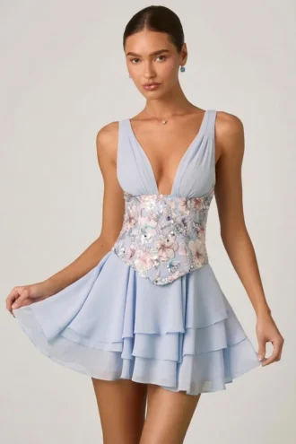 Vestido corto corsé con volantes y adornos Sakura en azul floral